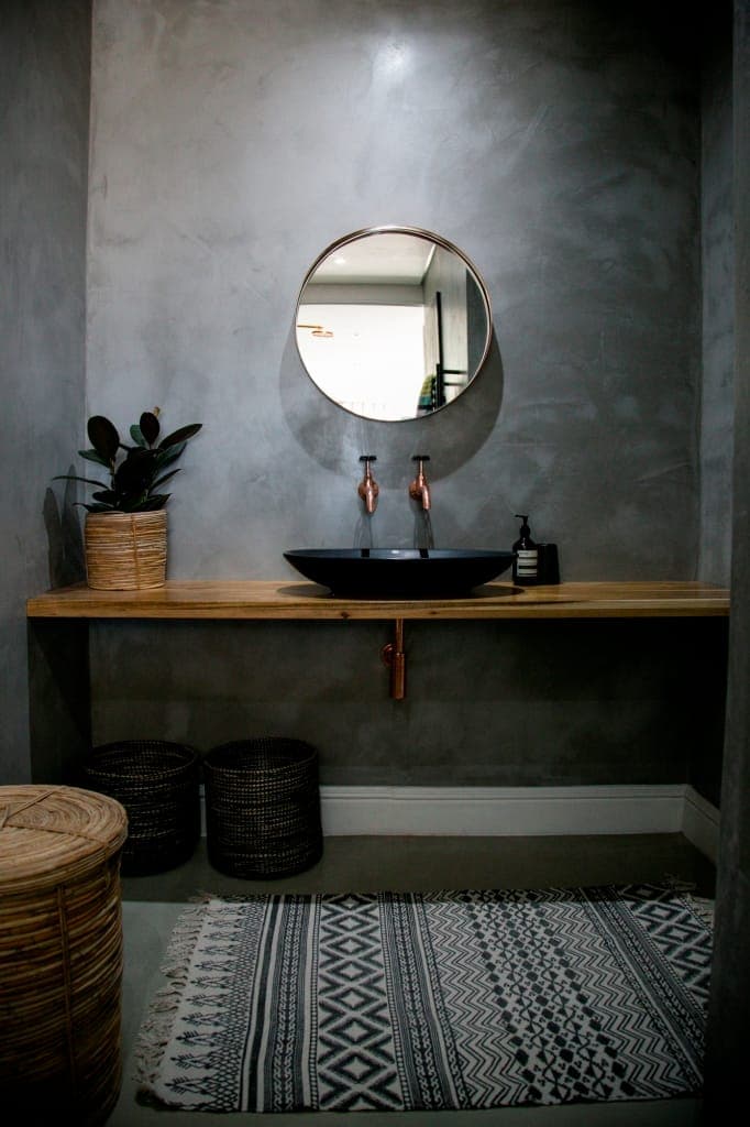 Guest bathroom after