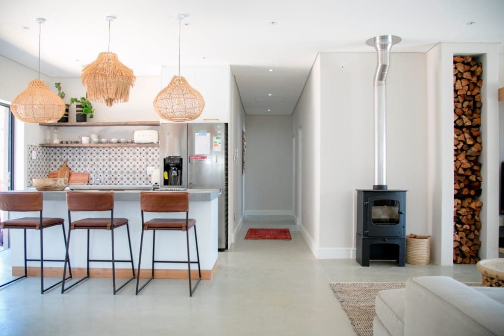 Kitchen & open-plan living after